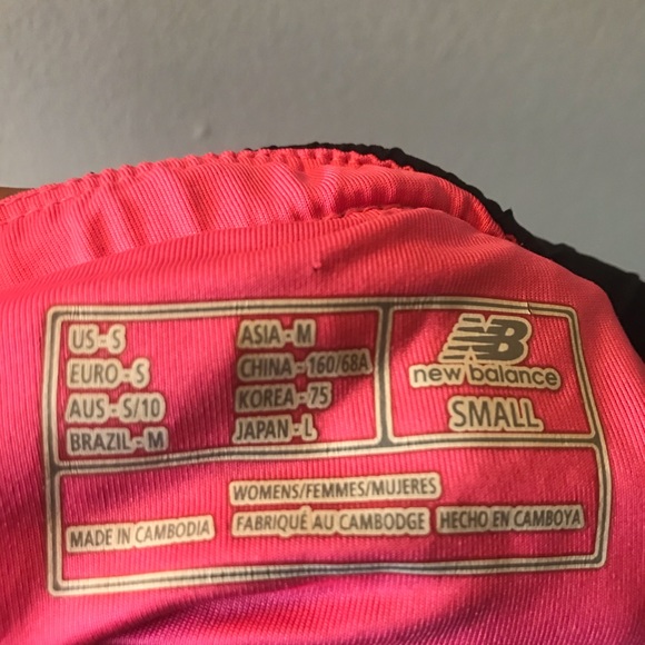 Exercise shorts - Picture 2 of 6